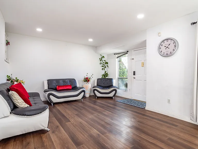 10125 De Soto Ave #45 — Photo 8