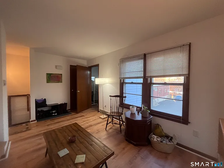124 Thorpe St — Photo 6