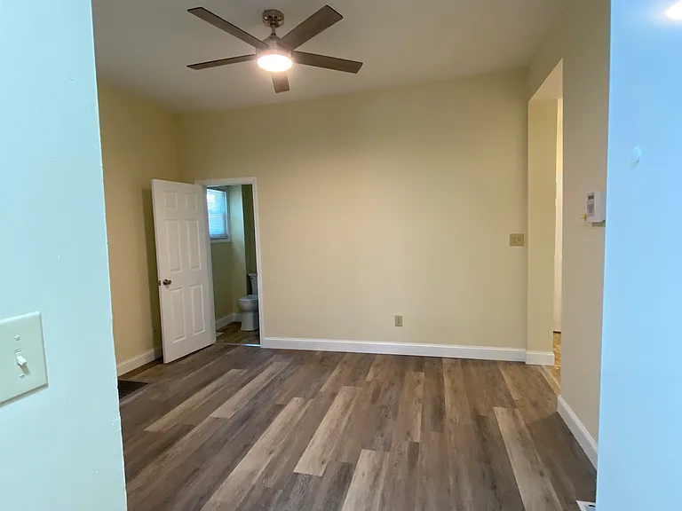 1445 Hunter Ave — Photo 13