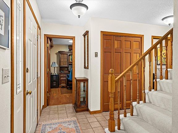 5th image of 720 Mellwood Ave