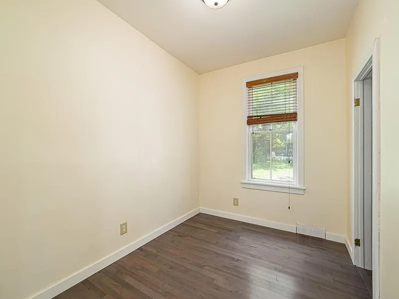 2 bed, 1100 sqft, $1,150 — Photo 4