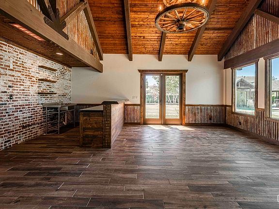 3rd image of 17340 Legend Oaks Ln