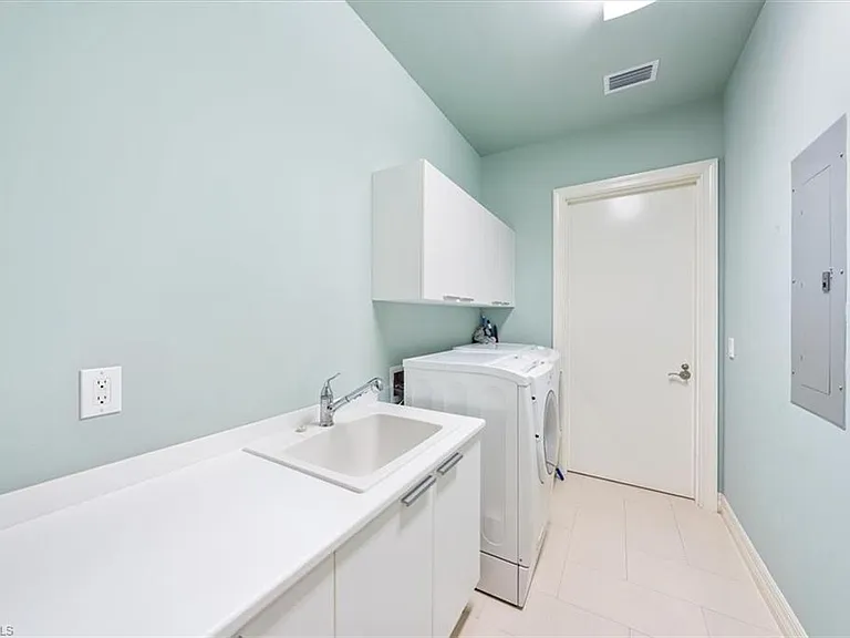 4751 W Bay Blvd #101 — Photo 28
