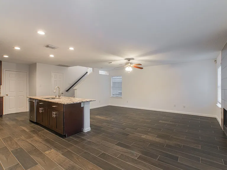 226 Blushwood Pl — Photo 24
