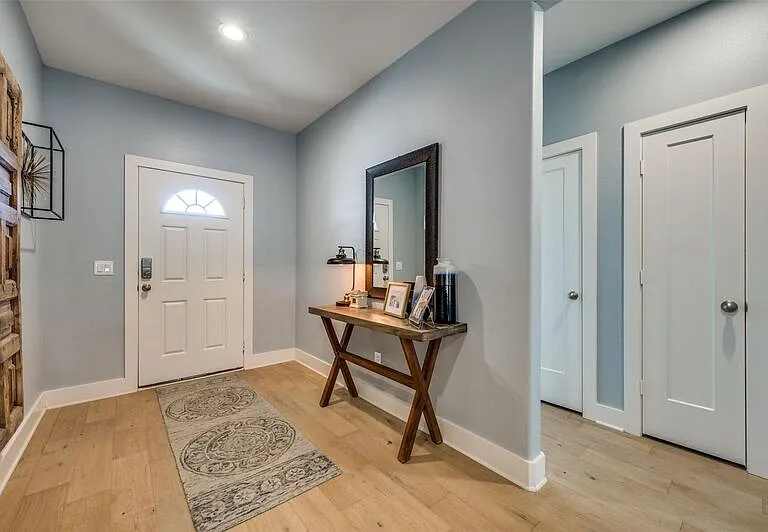 205 E 3rd St — Photo 5