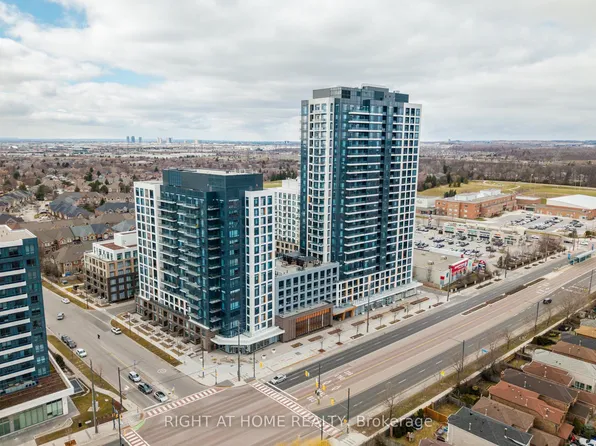 7950 Bathurst St #1424, Vaughan, ON L4J 0B8
