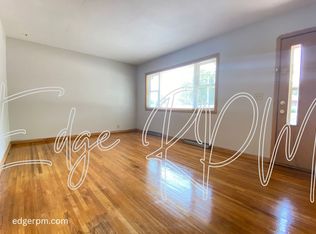 1120 Division St, Cedar Falls, IA 50613