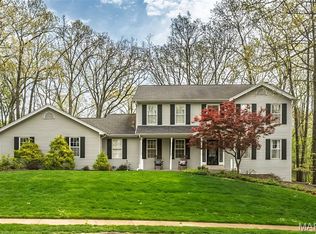 2006 Sundowner Ridge Dr, Ballwin, MO 63011