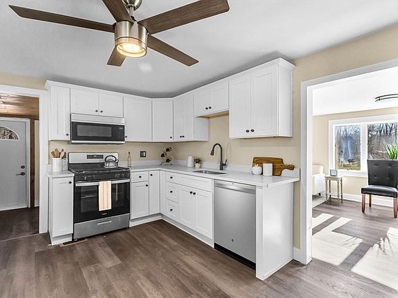 3rd image of 70 Town Hill Rd