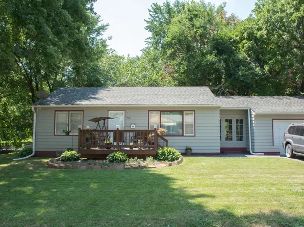 4607 Saratoga St, Omaha, NE 68104