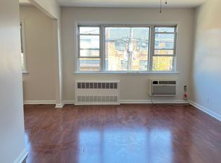 4010 102nd St, Flushing, NY 11368
