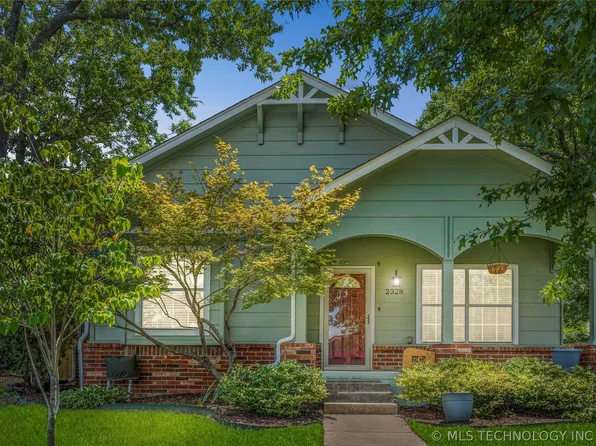 2328 E 4th Pl, Tulsa, OK 74104