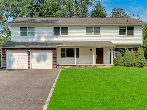 8 Tobi Lane, Setauket, NY 11733