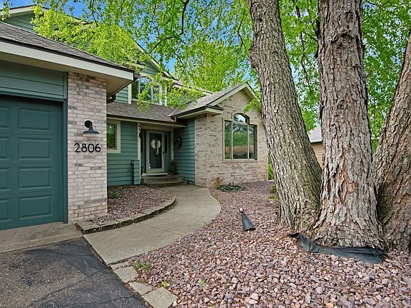 2nd image of 2806 Jasmine Ct