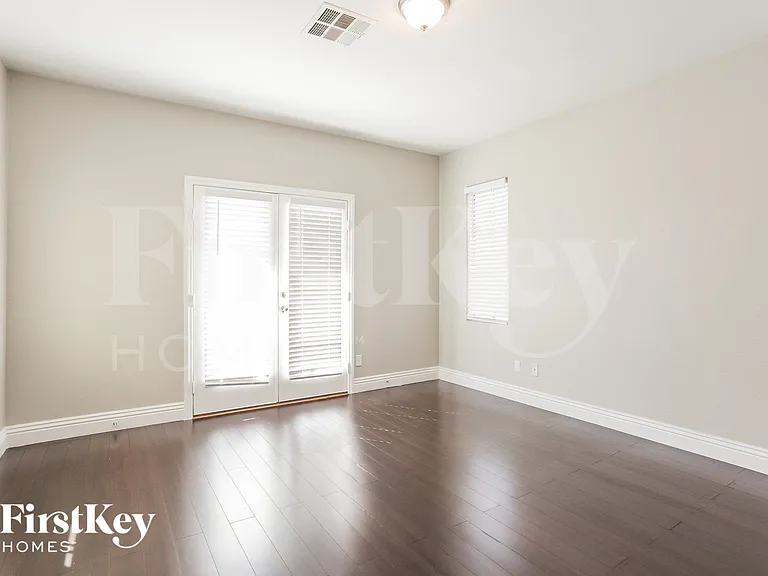 9100 Little Horse Ave — Photo 12