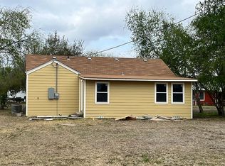 1708 N McKinley St, Beeville, TX 78102