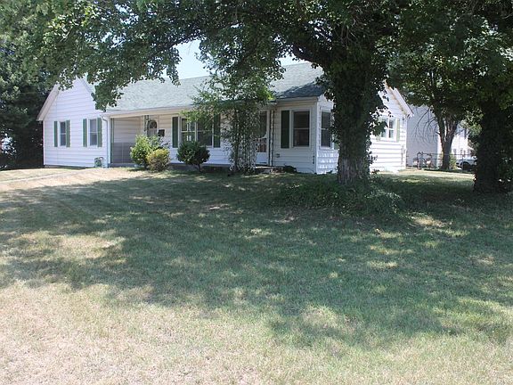 2nd image of 234 Chestnut St