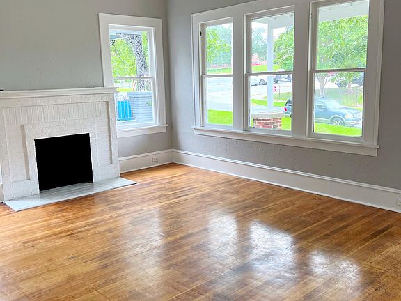 3rd image of 725 Gladstone Blvd