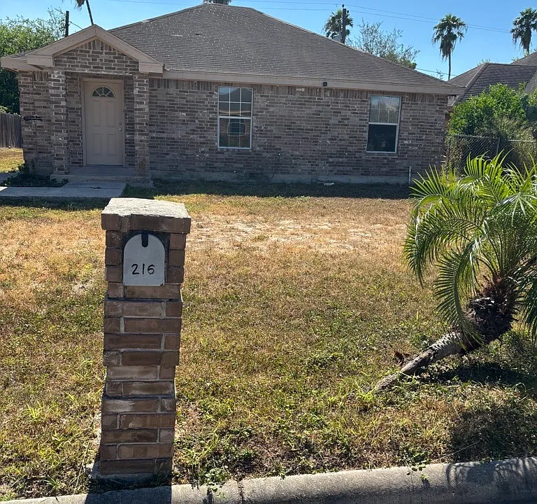 216 Muneca Dr