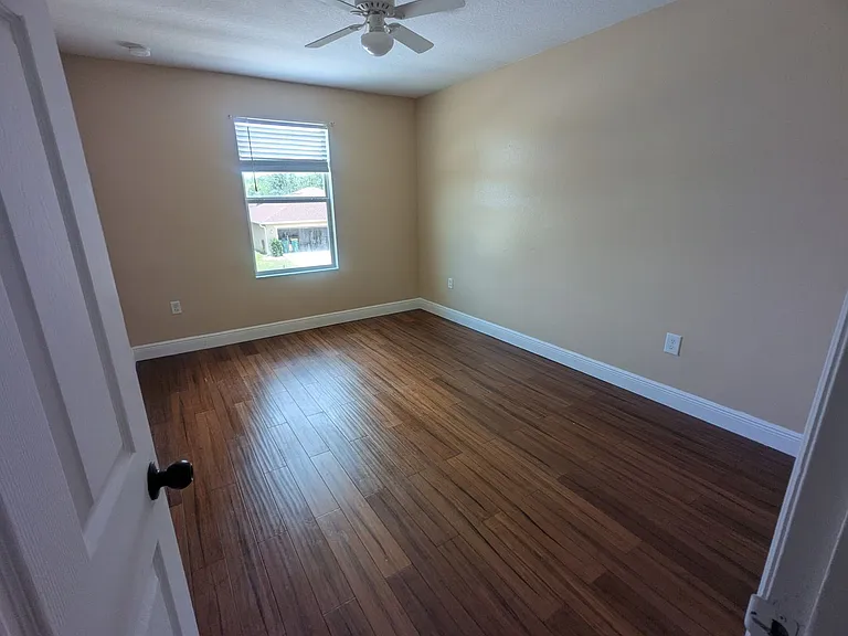 1628 Strathmore Cir — Photo 20