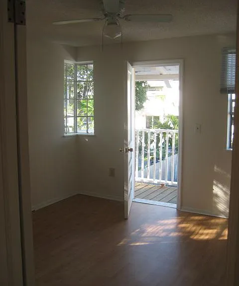 844 10th Ave N #4 — Photo 13