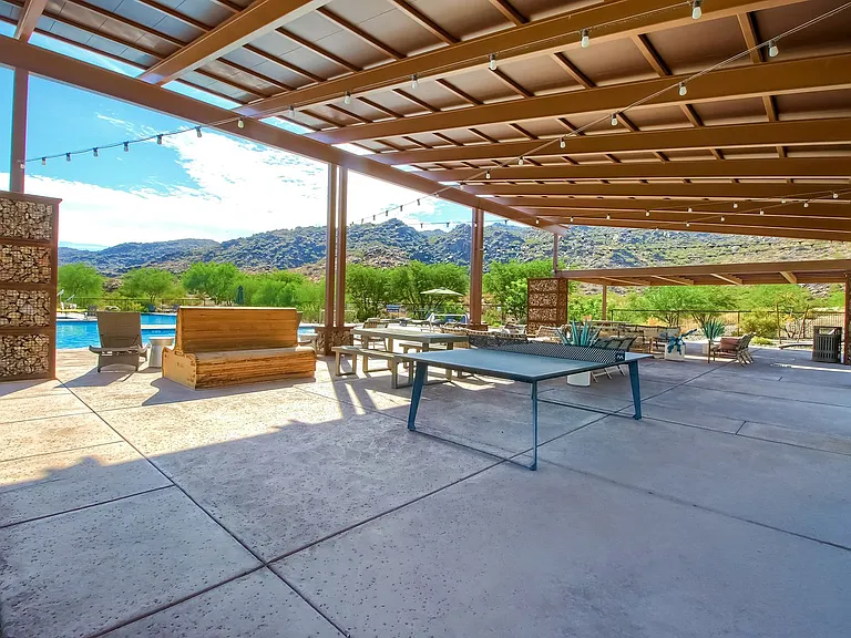 1005 E Paseo Way — Photo 12