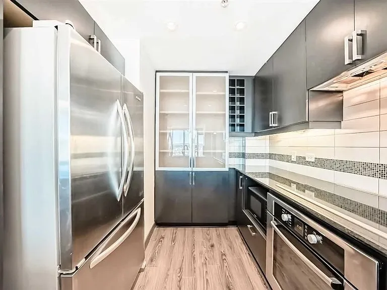 888 4th Ave SW #1902 — Photo 10
