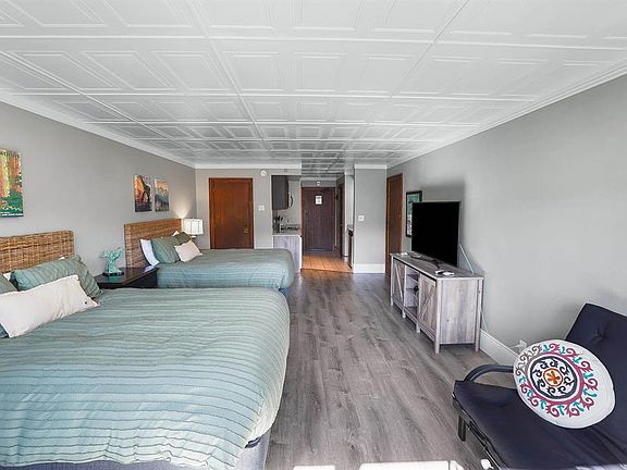 4th image of 314 N Tamarron Drive #232
