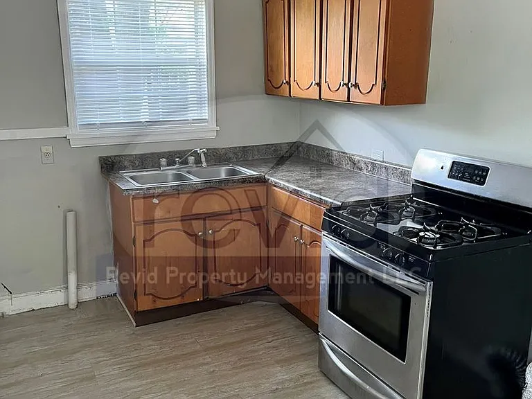 Campbell 2562 — Photo 12