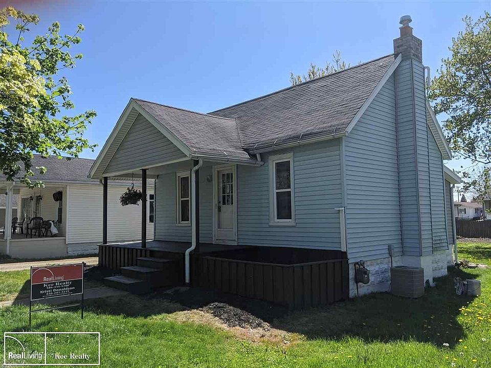 1st image of 810 Saint James St