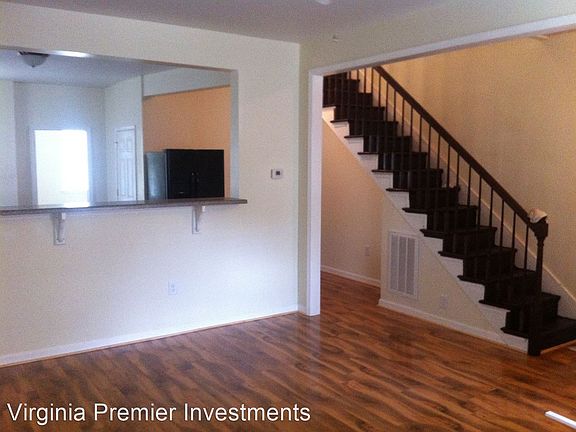 4th image of 819 N 33rd St