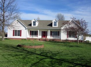 4430 Pleasant Valley Rd, Henderson, KY 42420
