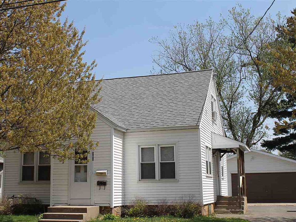1st image of 380 17th Ave N