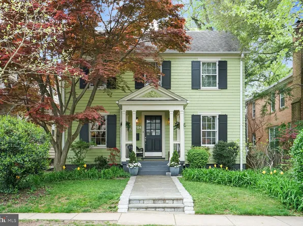 5704 33rd St NW, Washington, DC 20015