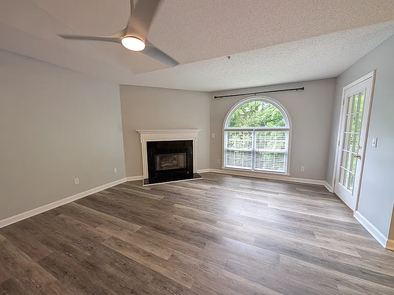 132 Rivertree Ln — Photo 6