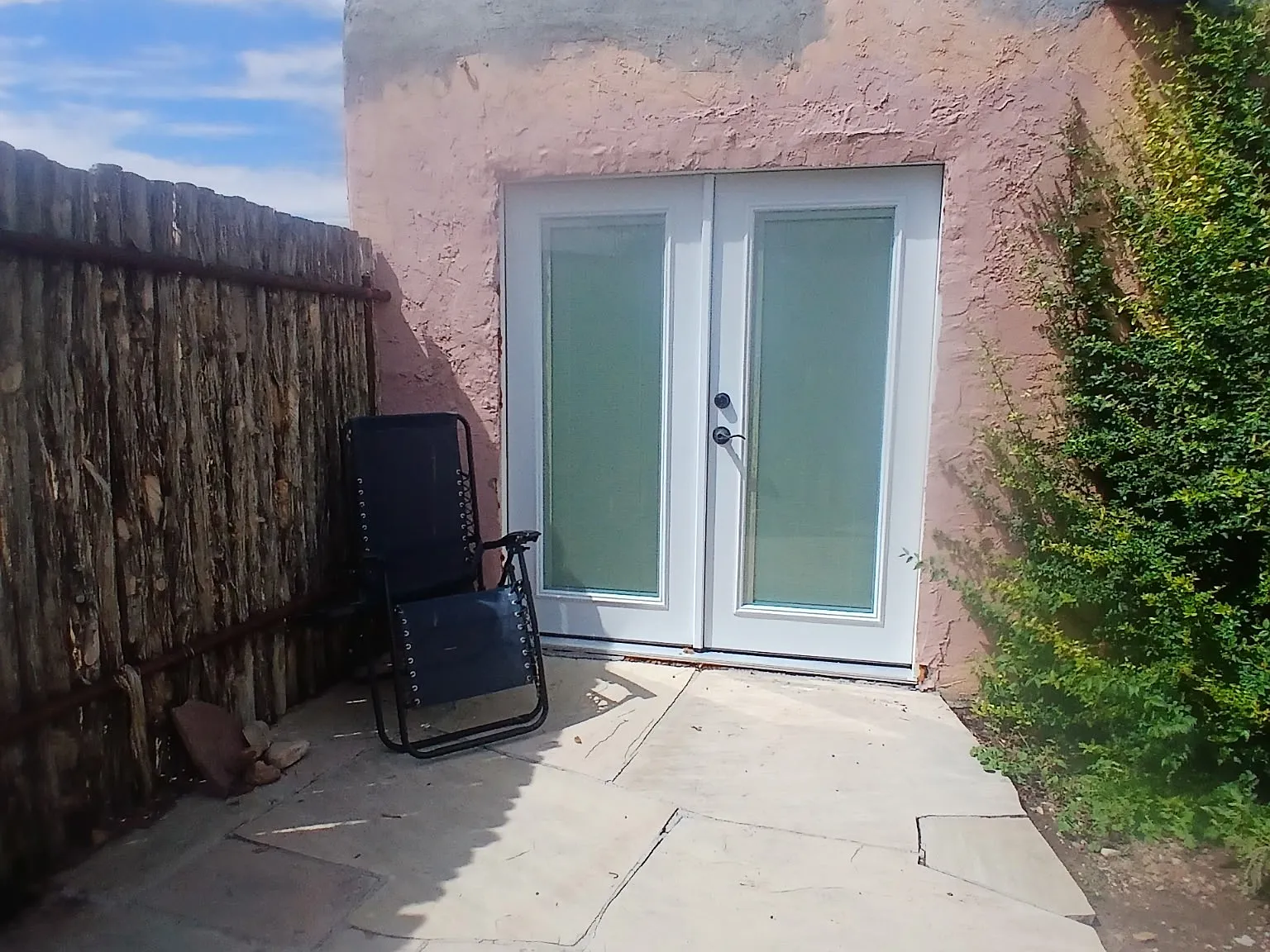 Studio, 300 sqft, $1,675 — Photo 2