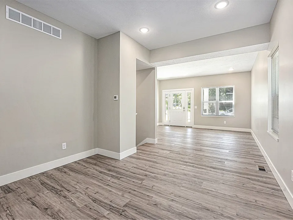 738 Martin Luther King Jr St SE #1