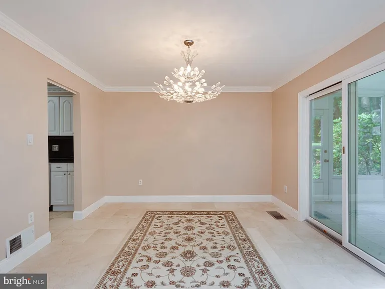 10522 Brevity Dr — Photo 6