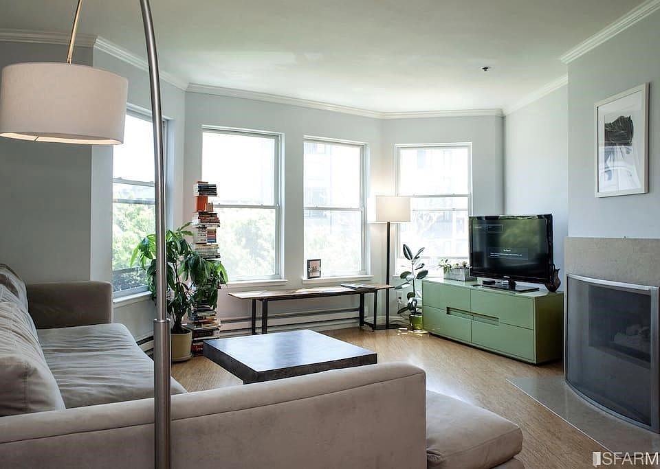 1st image of 430 Hayes #201