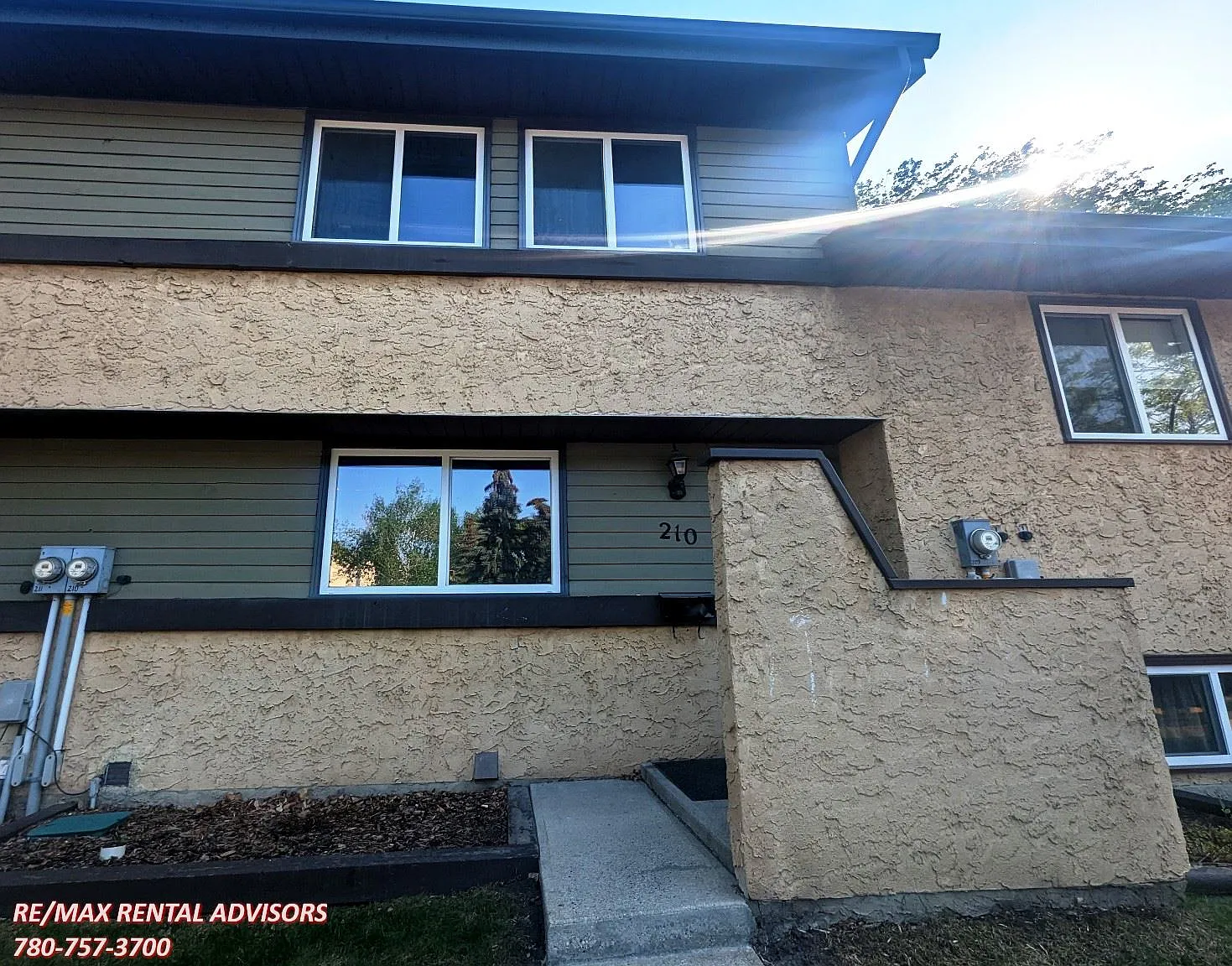 210 Woodbridge Way — Photo 2