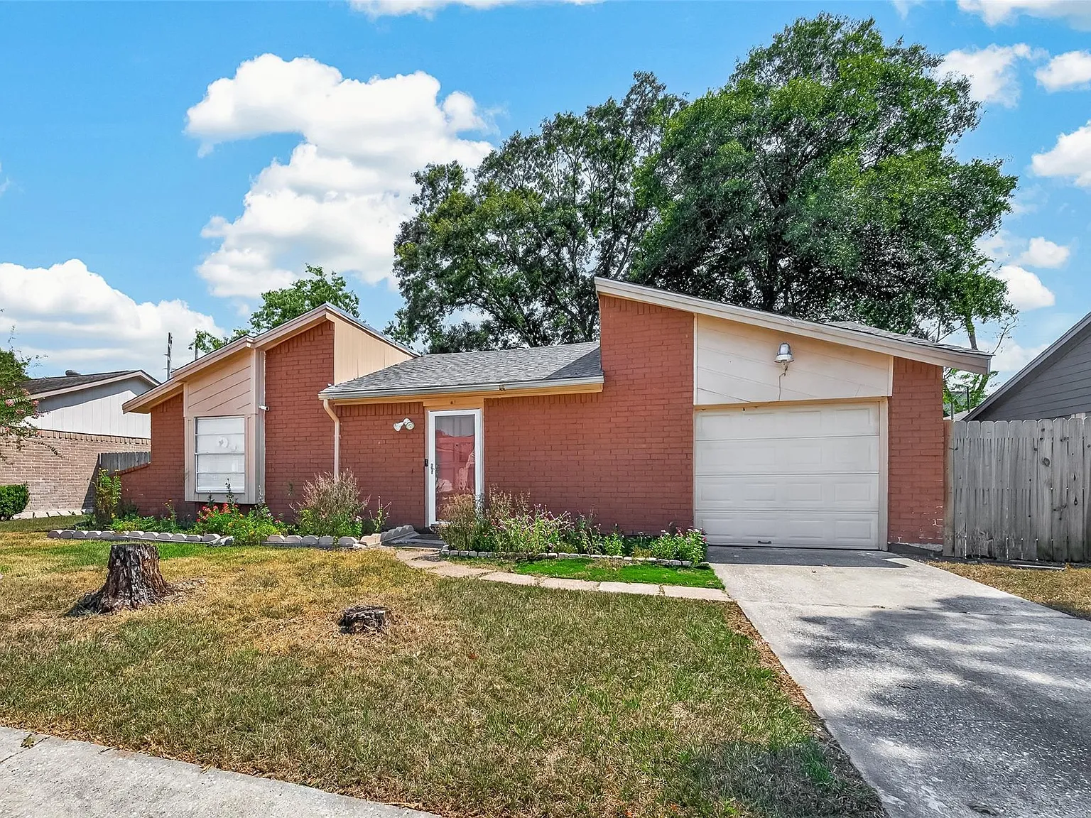 2 bed, 1.0 bath, 1012 sqft, $1,500 — Photo 4