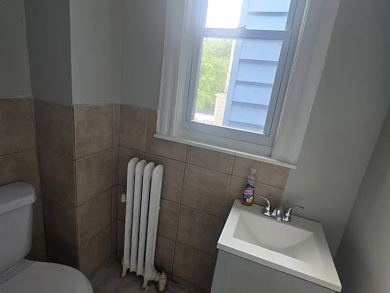 29 Grove Ter #G1 — Photo 6