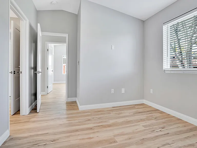 800 Garfield Ave — Photo 18