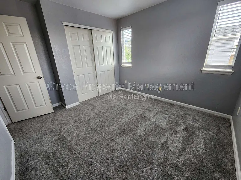 10154 Wyandott Cir N — Photo 13