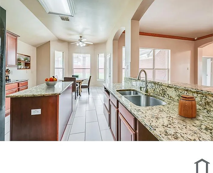 606 Primavera Dr — Photo 7
