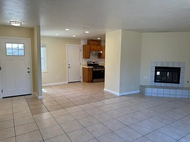 204 N X St — Photo 4