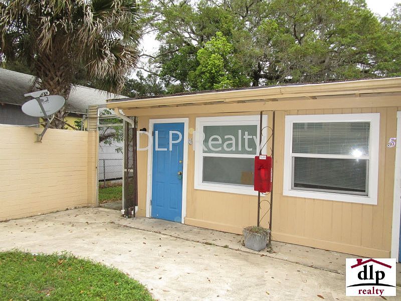 1st image of 430 8th St APT 6
