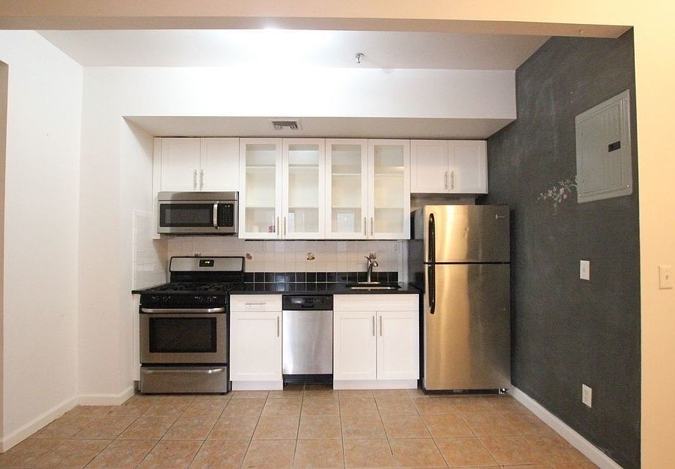 1st image of 235 Montrose Ave APT 2