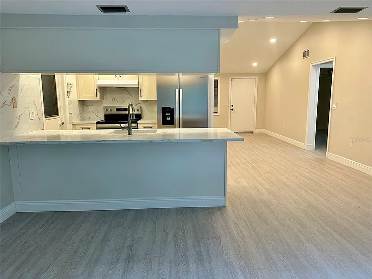 4420 Sawgrass Blvd — Photo 12