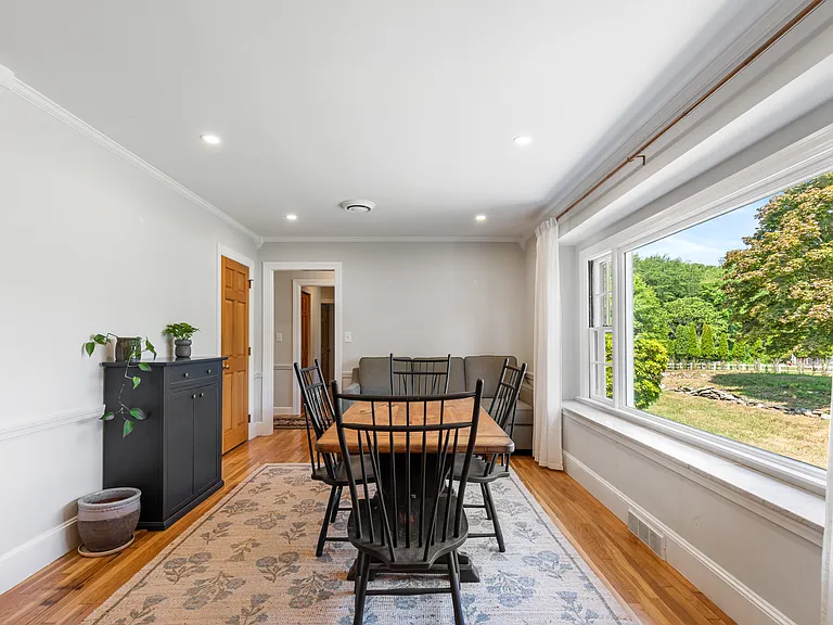 355 Pearse Rd — Photo 17